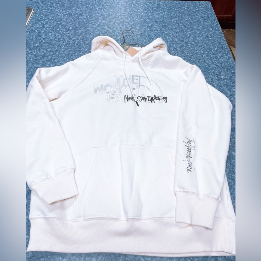 The north face women's hoodie size M